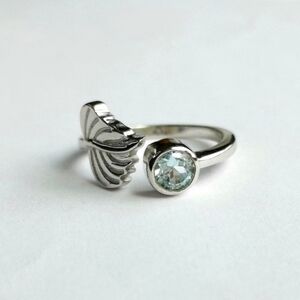 Sterling silver Blue topaz gemstone ring size 7 🆕